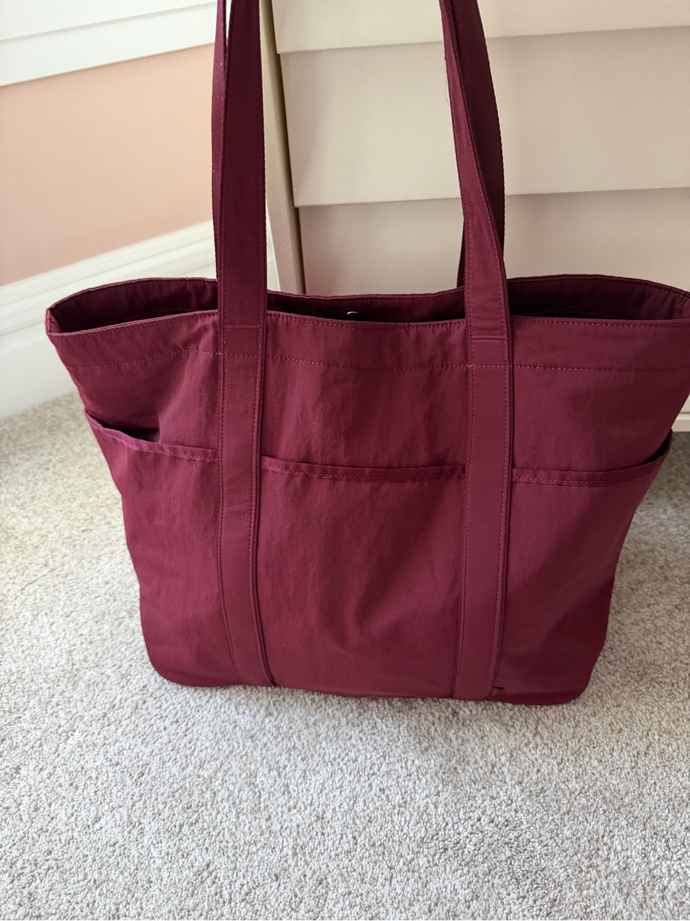 Lululemon Daily Multi-Pocket Tote Bag 20L in Burgundy Bay - Picture 6 of 15